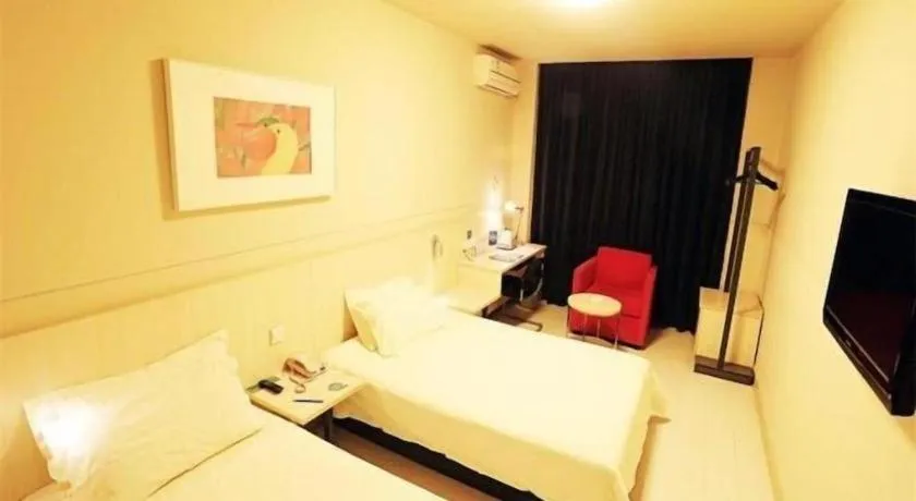 Bed in Jinjiang Inn Tianjin Changjiang Avenue