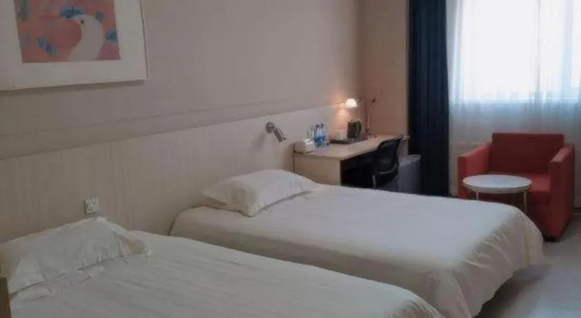 Bed in Jinjiang Inn Tianjin Changjiang Avenue