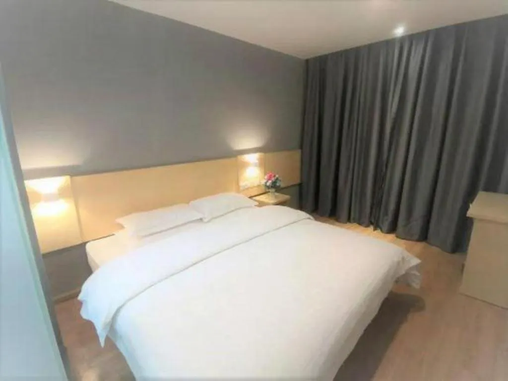 Bed in 7 Days Inn Foshan University Creative Industry Park