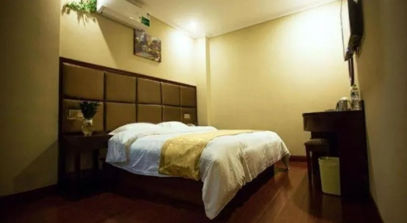 GreenTree Inn Jianyan Renmin Middle Eastern Sleepless city Pedestrian Express Hotel