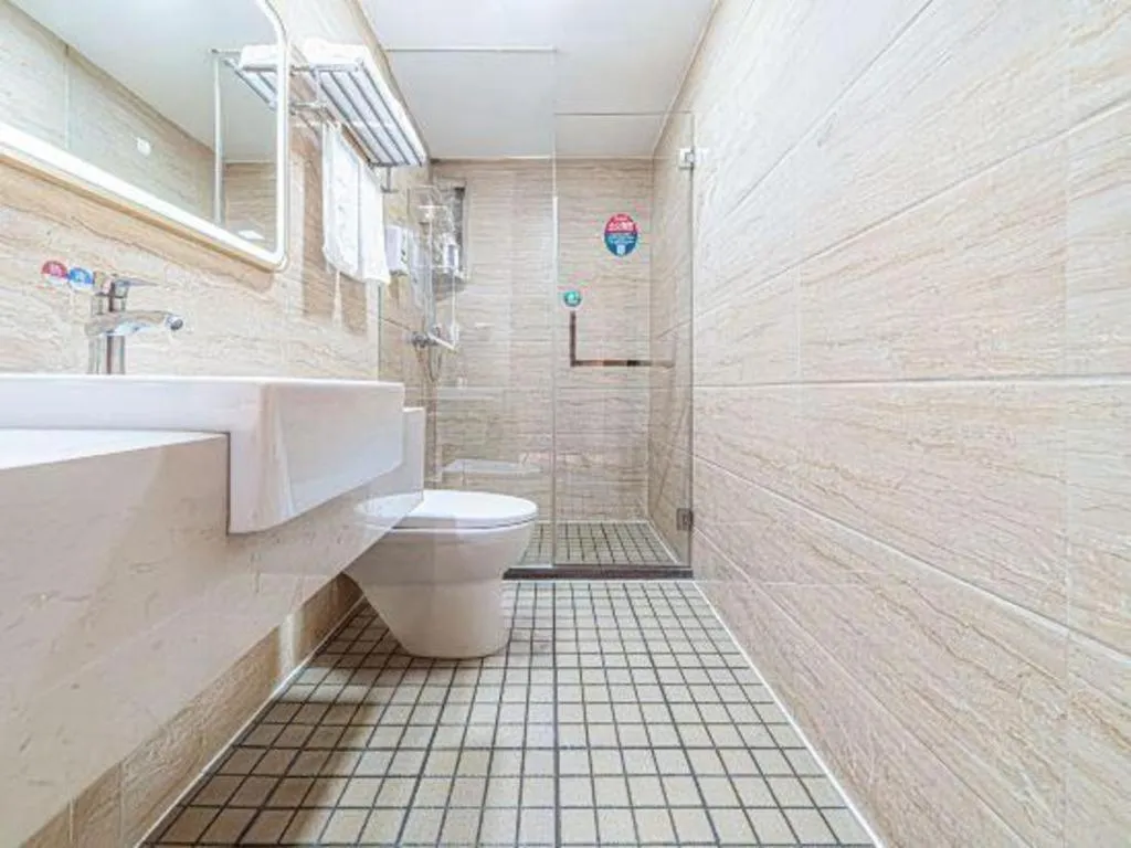 GreenTree Inn Geermu Walking Street Business Hotel