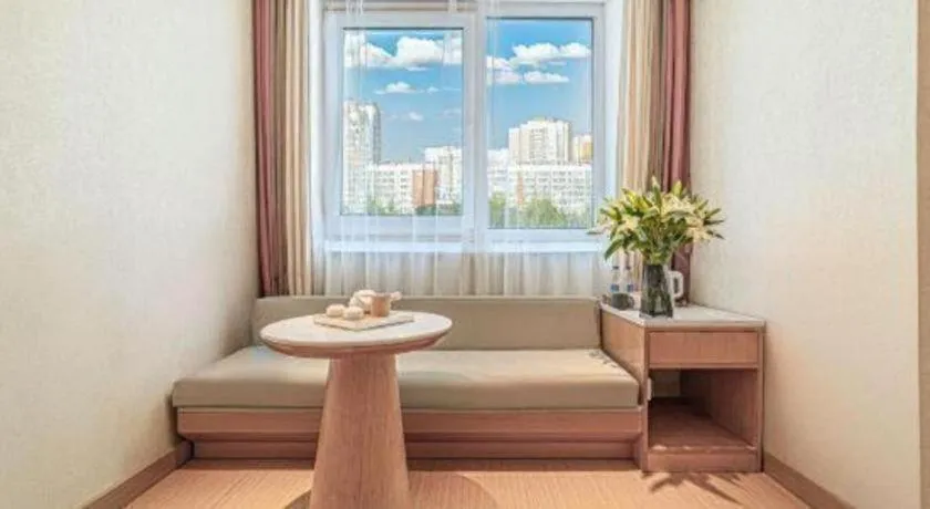 GreenTree Inn Geermu Walking Street Business Hotel