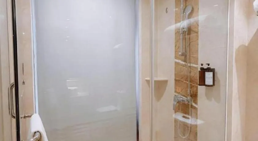 Vienna Hotel SH Wildlife Park Station