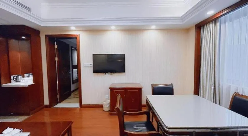 Vienna Hotel SH Wildlife Park Station