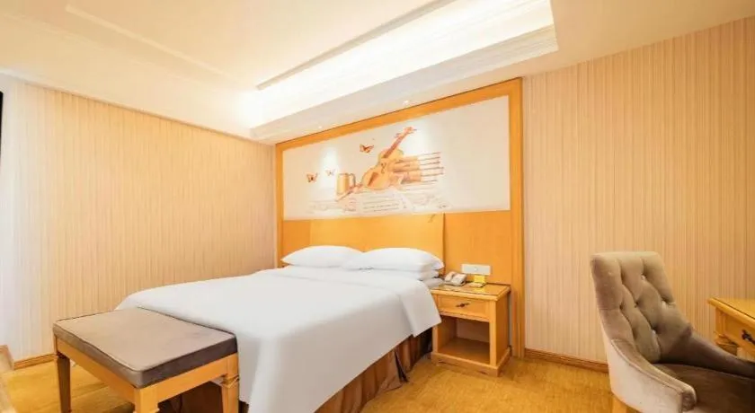 Bed in Vienna Hotel Chengdu Xinfan Furniture City