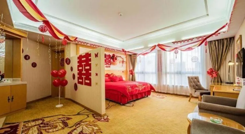 Bed in Vienna Hotel Chengdu Xinfan Furniture City