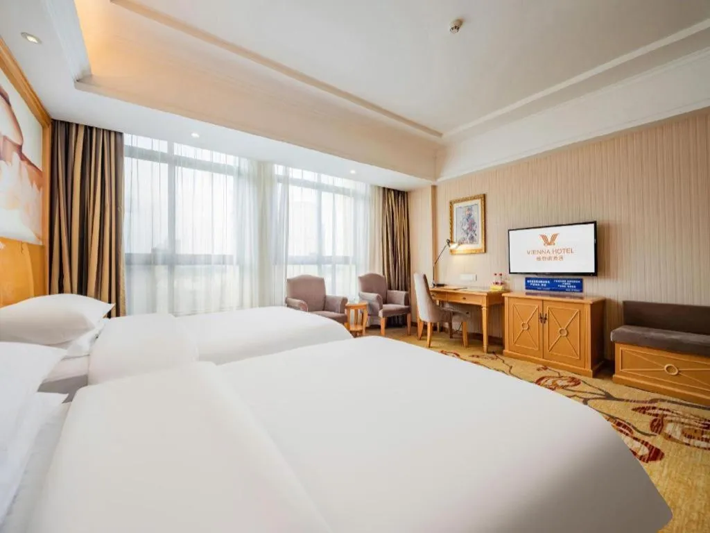 Bed in Vienna Hotel Chengdu Xinfan Furniture City