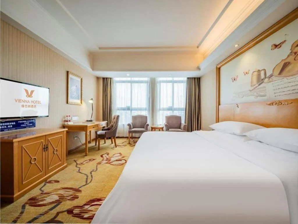 Bed in Vienna Hotel Chengdu Xinfan Furniture City