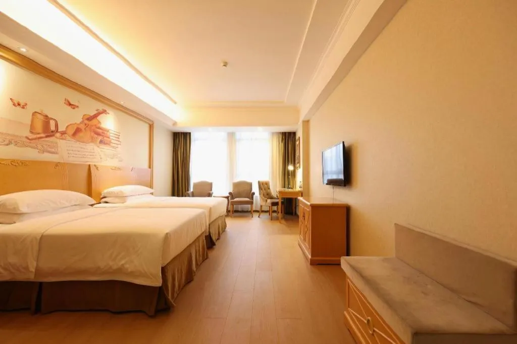 Bed in Vienna Hotel Chengdu Xinfan Furniture City