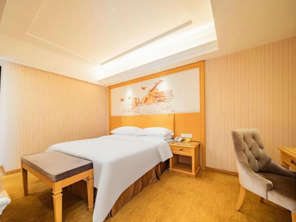 Bed in Vienna Hotel Chengdu Xinfan Furniture City