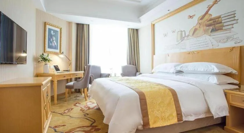 Bed in Vienna Hotel Chengdu Xinfan Furniture City