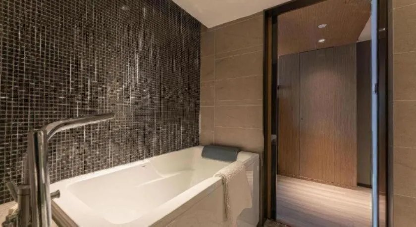 Ethos Hotel Wuhan Riverside