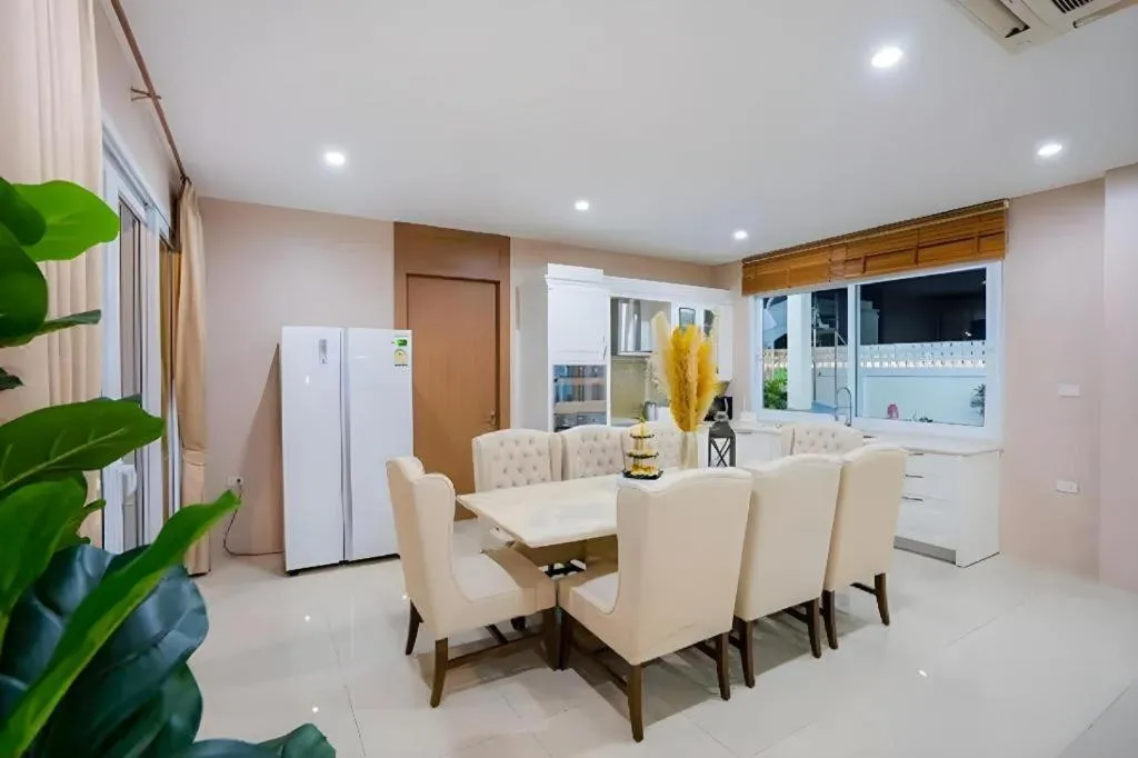 Platinum Pool Villa