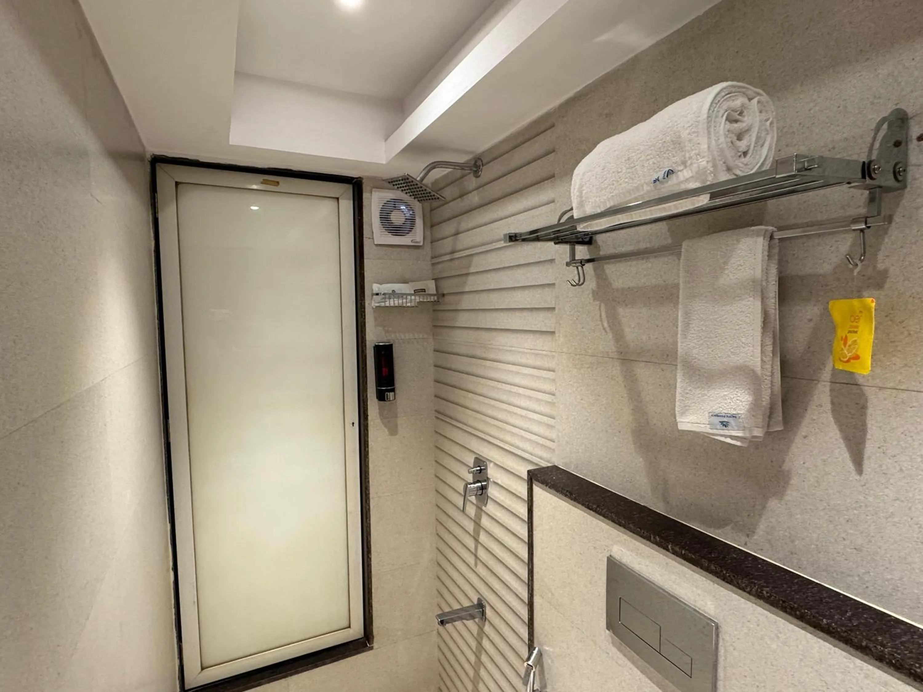 Bathroom in Hotel Pacific Residency