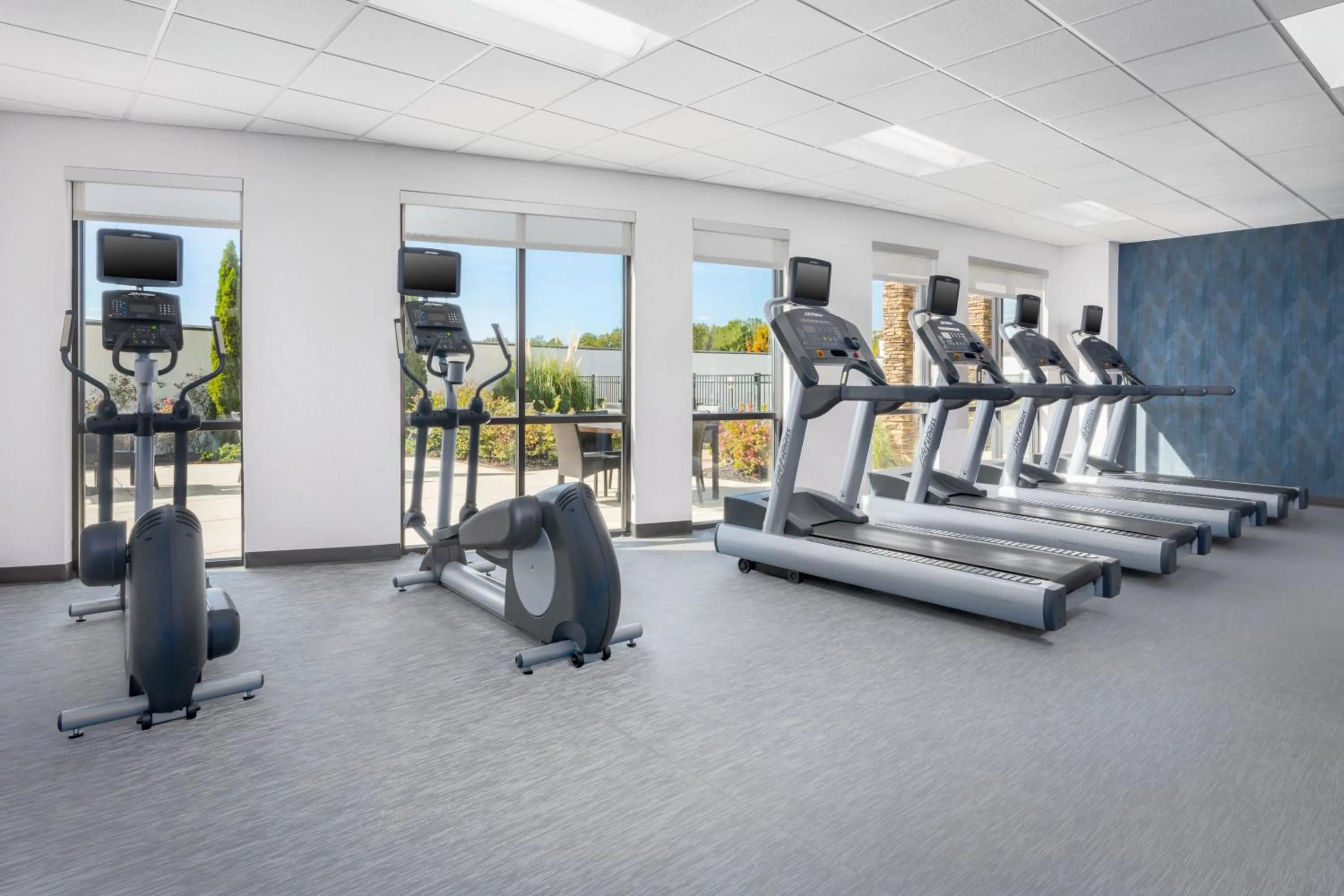 Fitness centre/facilities in Courtyard by Marriott Auburn
