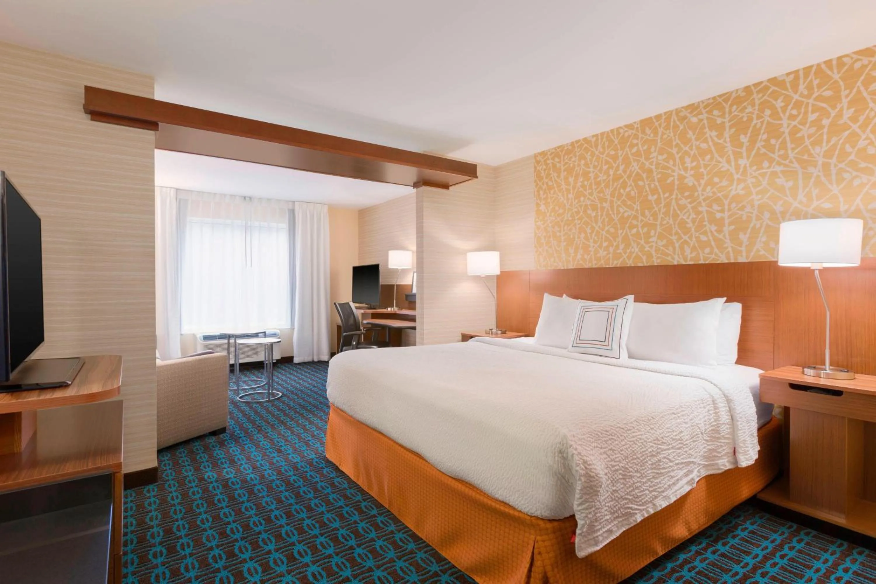 Photo of the whole room, Bed in Fairfield Inn & Suites by Marriott Pittsburgh Airport/Robinson Township