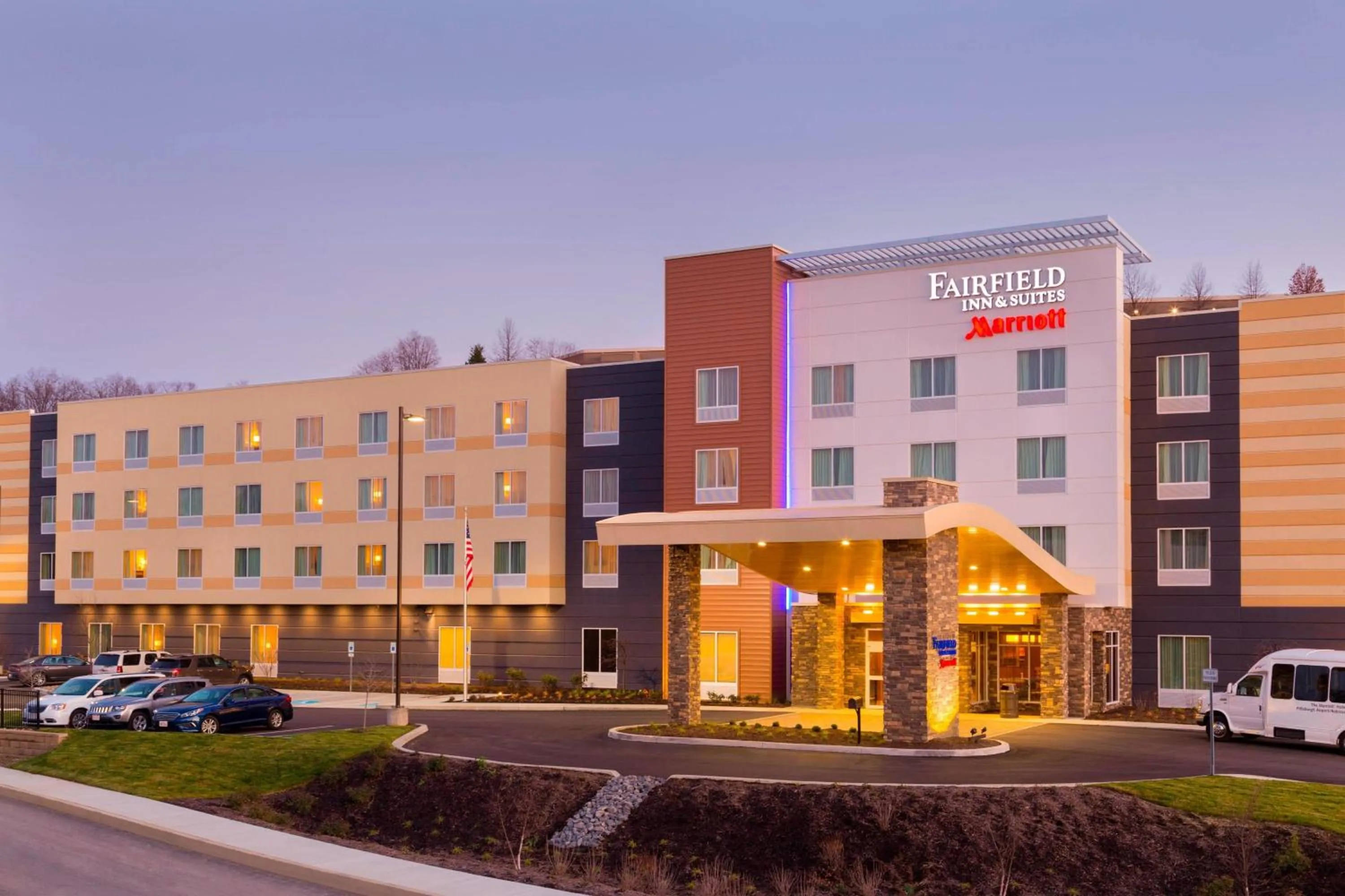 Property building in Fairfield Inn & Suites by Marriott Pittsburgh Airport/Robinson Township
