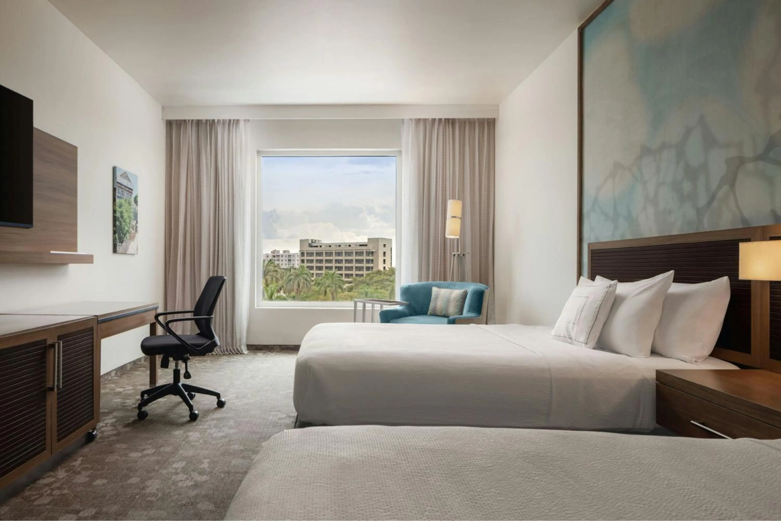 Photo of the whole room, Bed in Courtyard by Marriott Kingston, Jamaica