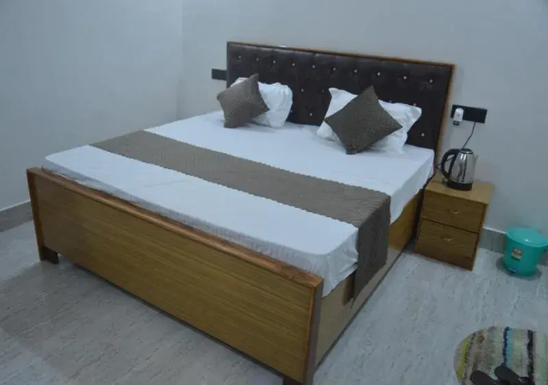 Deluxe Room in Mateshwari Palace Deluxe Room in Mateshwari Palace