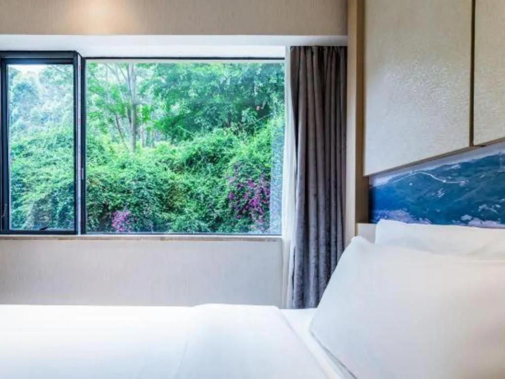 Bed in Atour Hotel Xiamen City Government Dongdu Passenger Transport Terminal