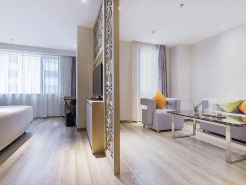 Bed in Atour Hotel Xiamen City Government Dongdu Passenger Transport Terminal