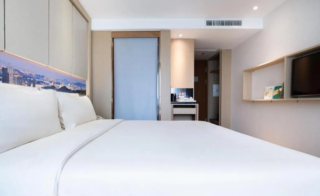 Bed in Atour Hotel Xiamen City Government Dongdu Passenger Transport Terminal