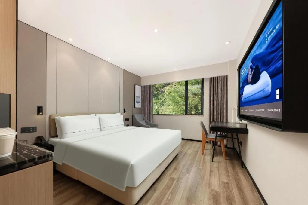 Bed in Atour Hotel Xiamen City Government Dongdu Passenger Transport Terminal