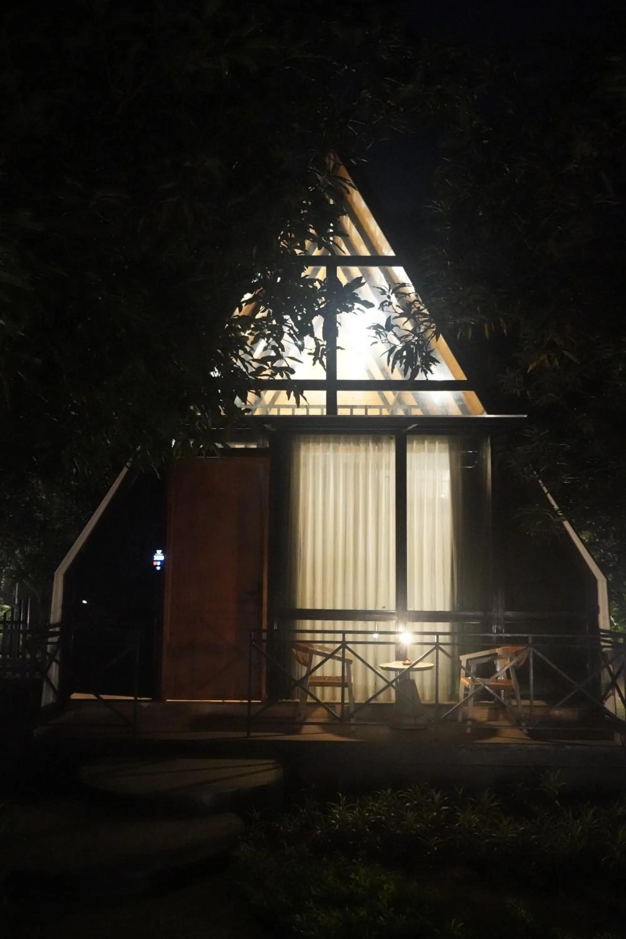 Bedroom in Mamaya Resort & Spa By Four Leaf Hotels, Garh Mukteshwar