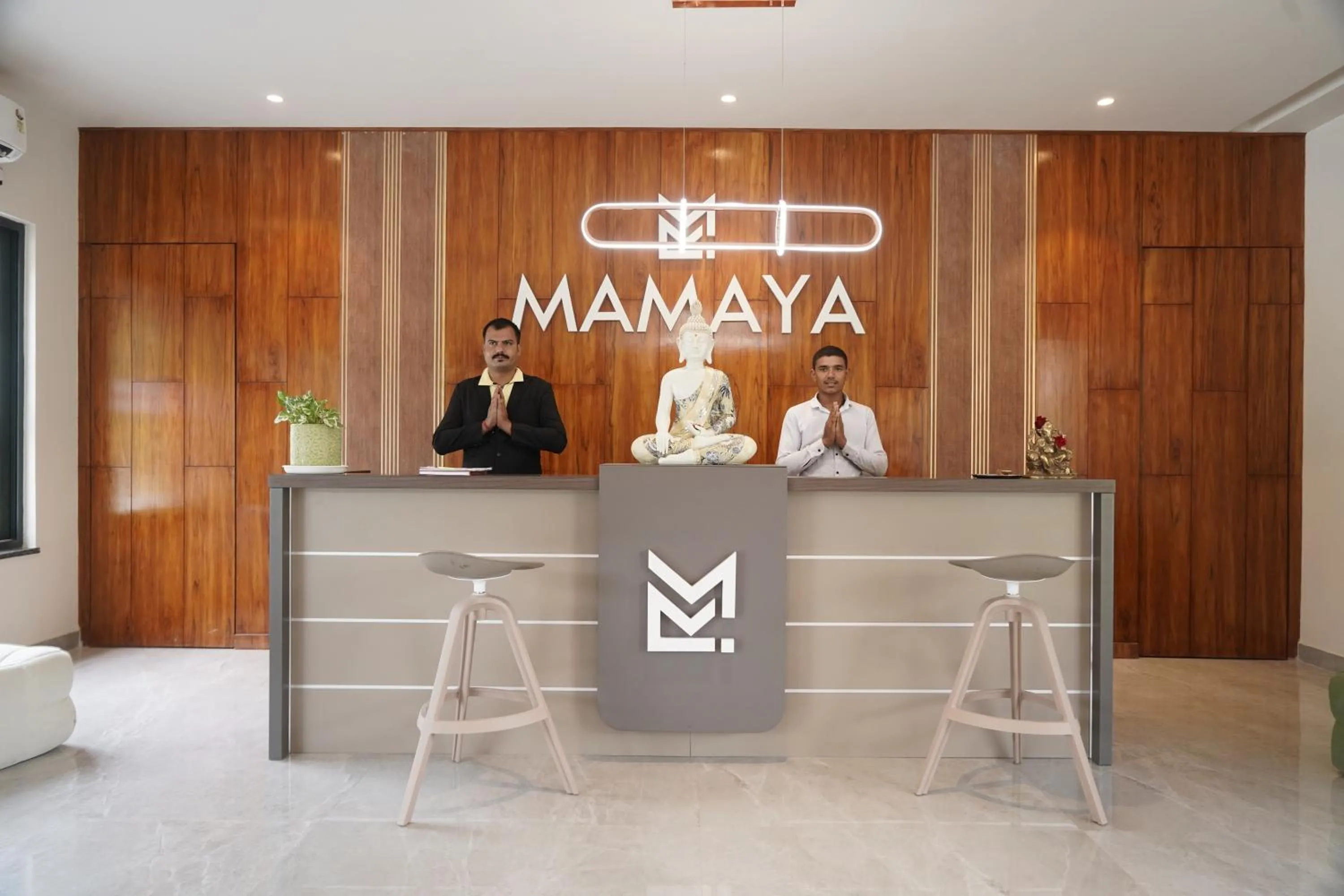 Lobby or reception in Mamaya Resort & Spa By Four Leaf Hotels, Garh Mukteshwar