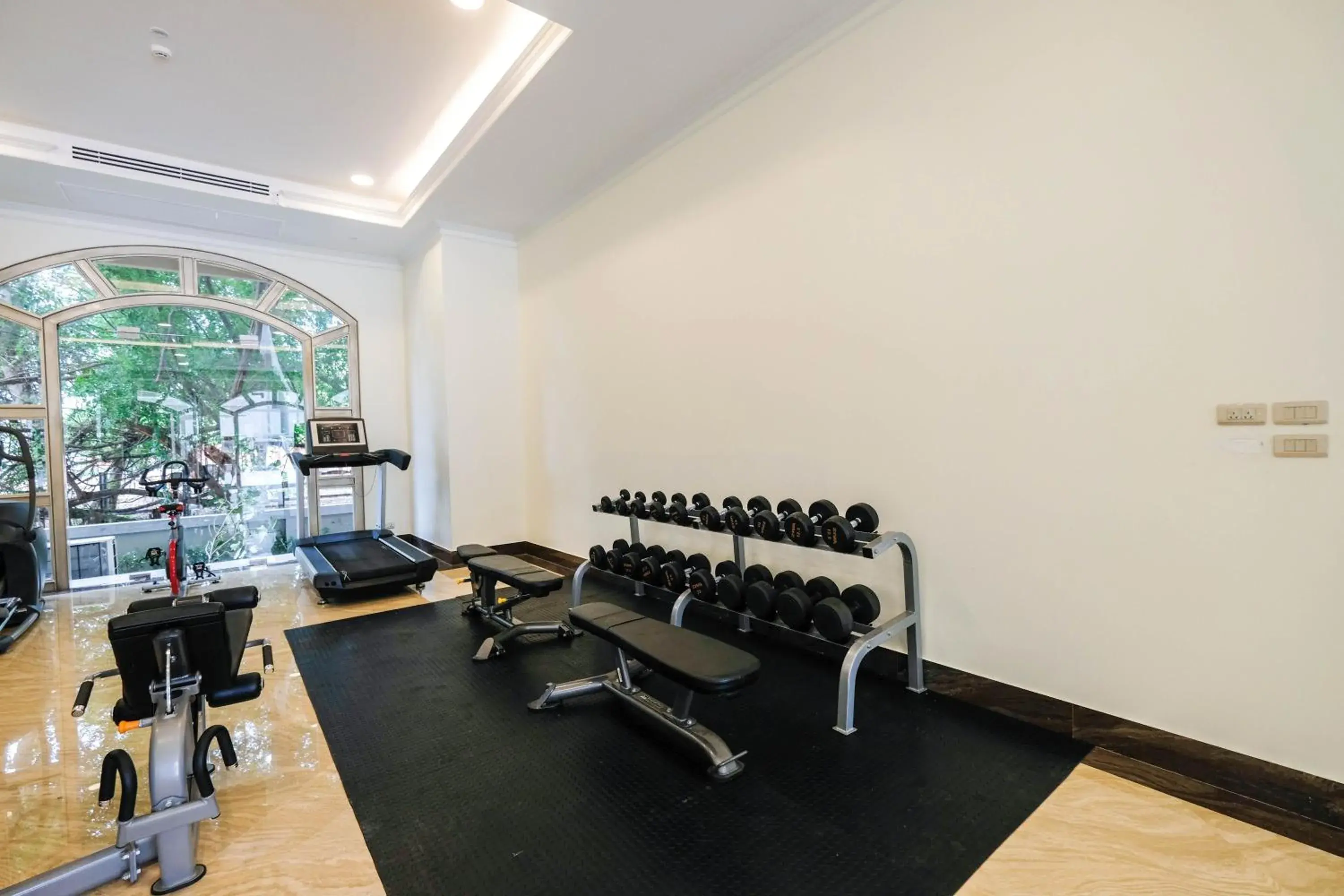 Fitness centre/facilities in LK Grand Empire Fitness centre/facilities in LK Grand Empire
