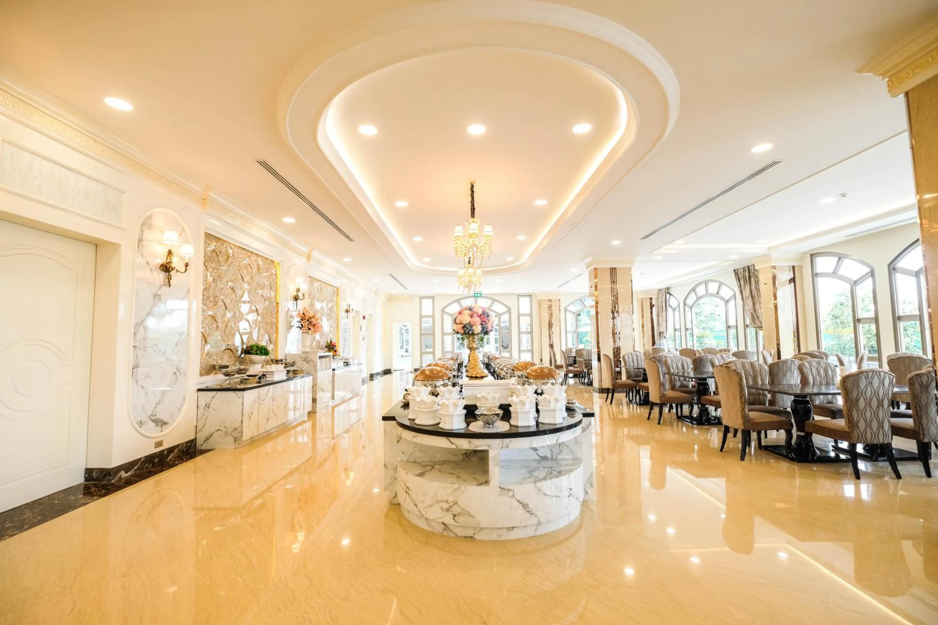 Restaurant/places to eat in LK Grand Empire