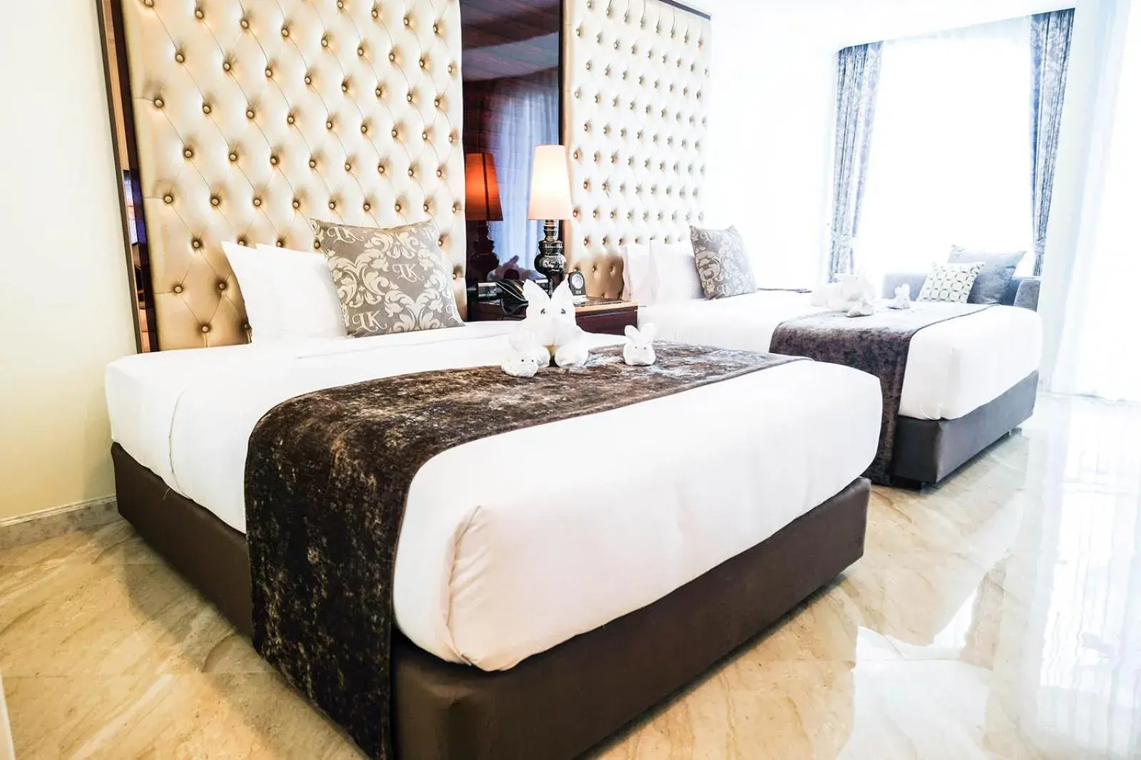 Bed in LK Grand Empire Bed in LK Grand Empire