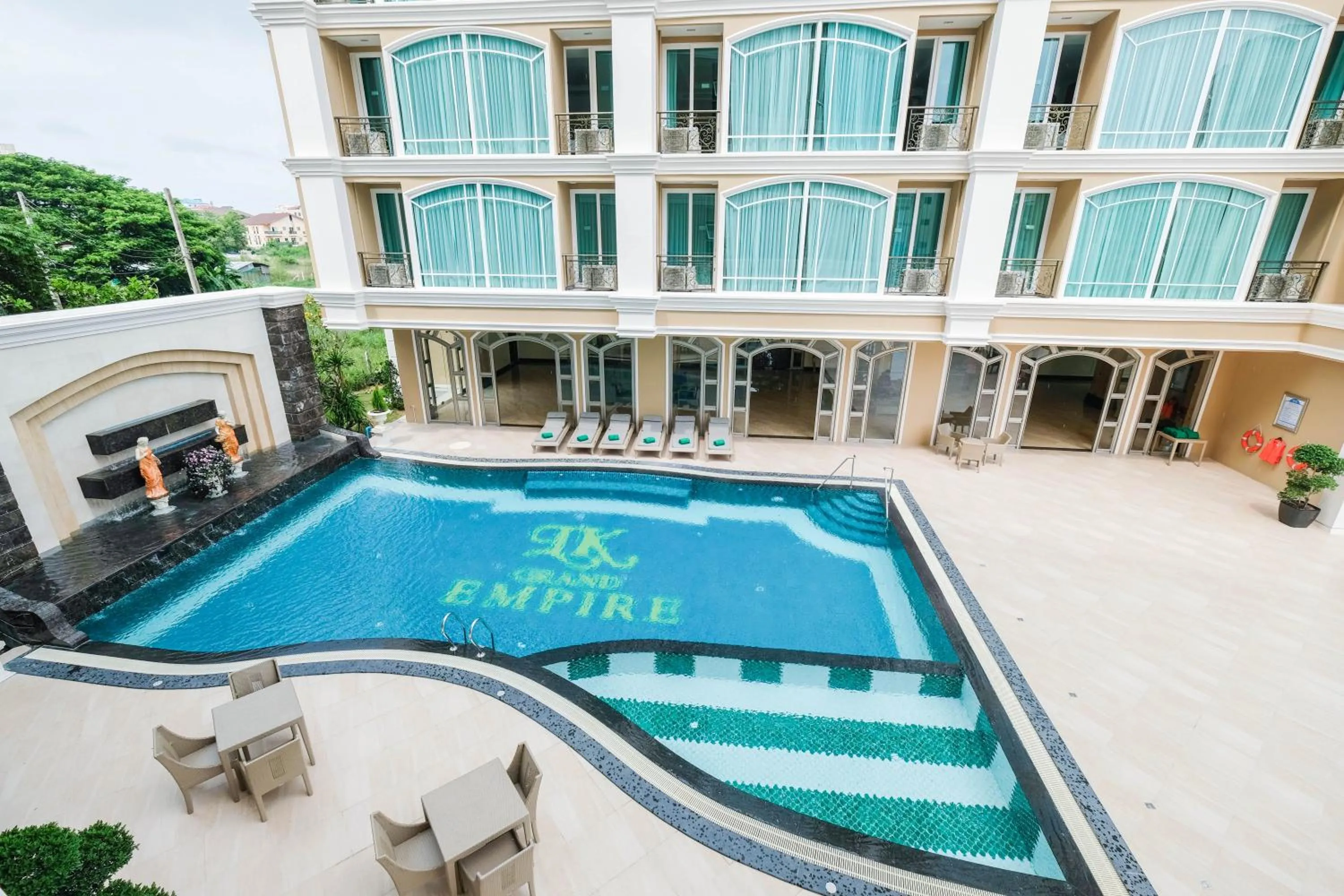 Property building in LK Grand Empire