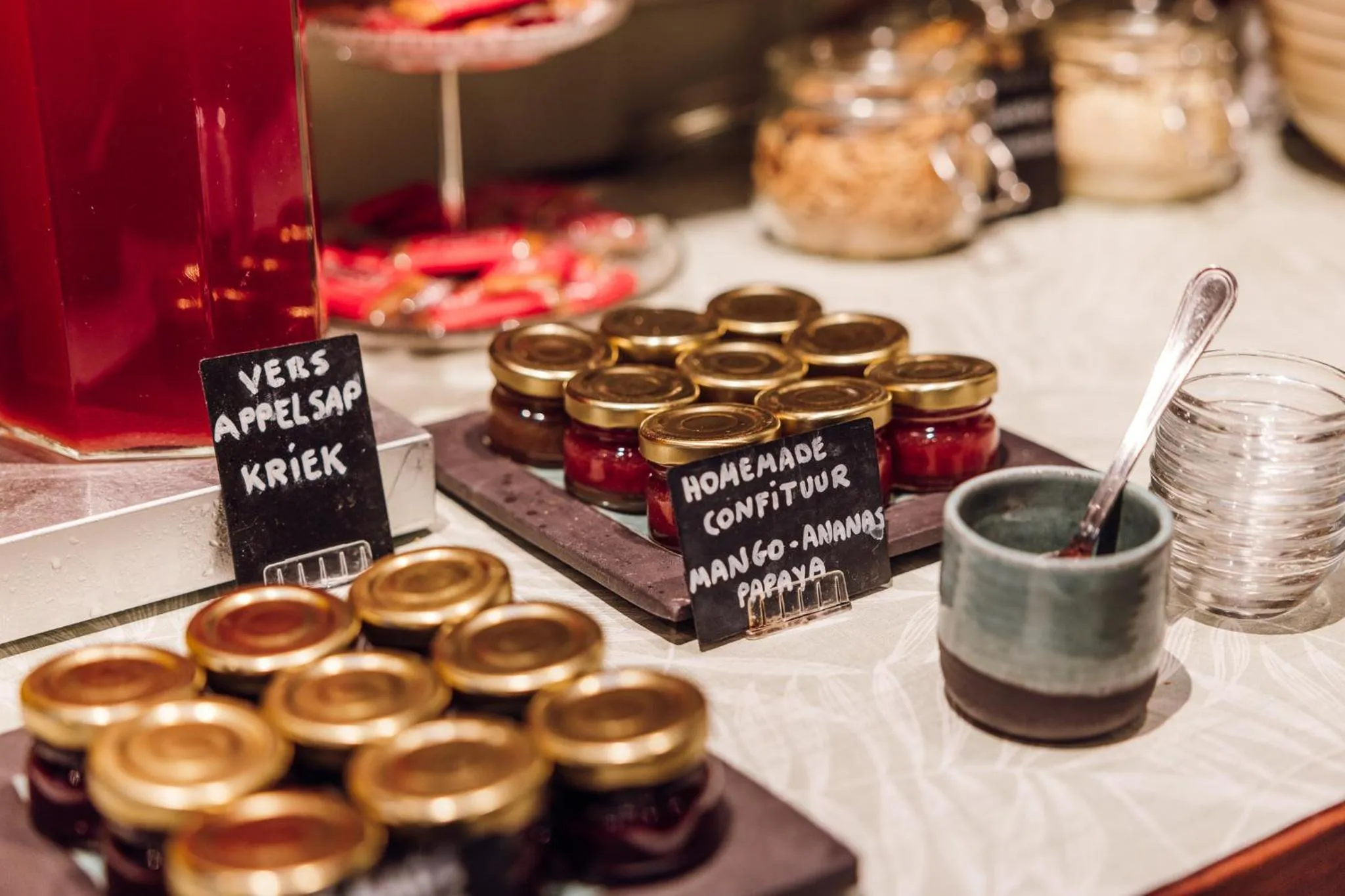 Breakfast in Aparthotel Acacia