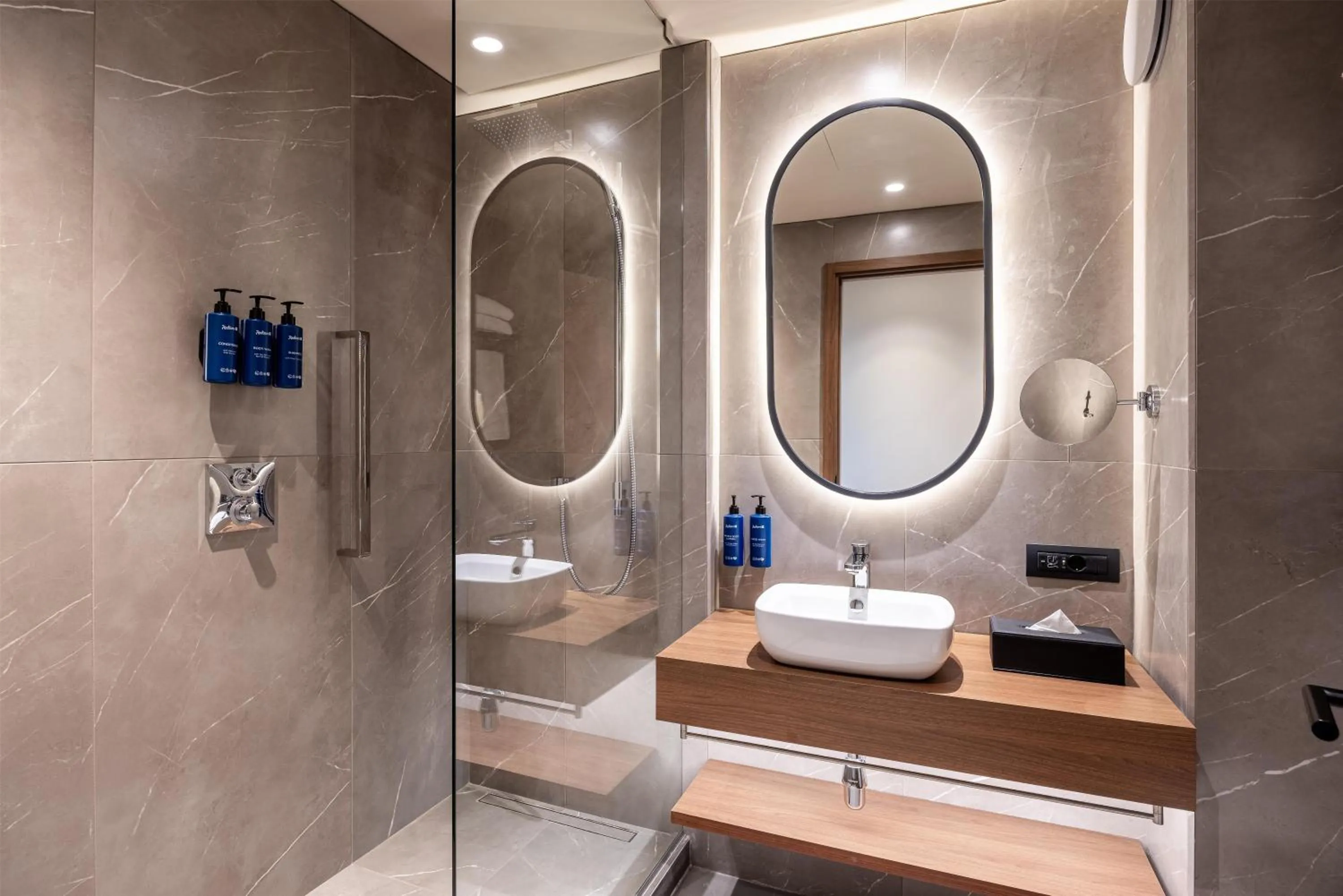 Bathroom in Radisson Blu Hotel, Florence