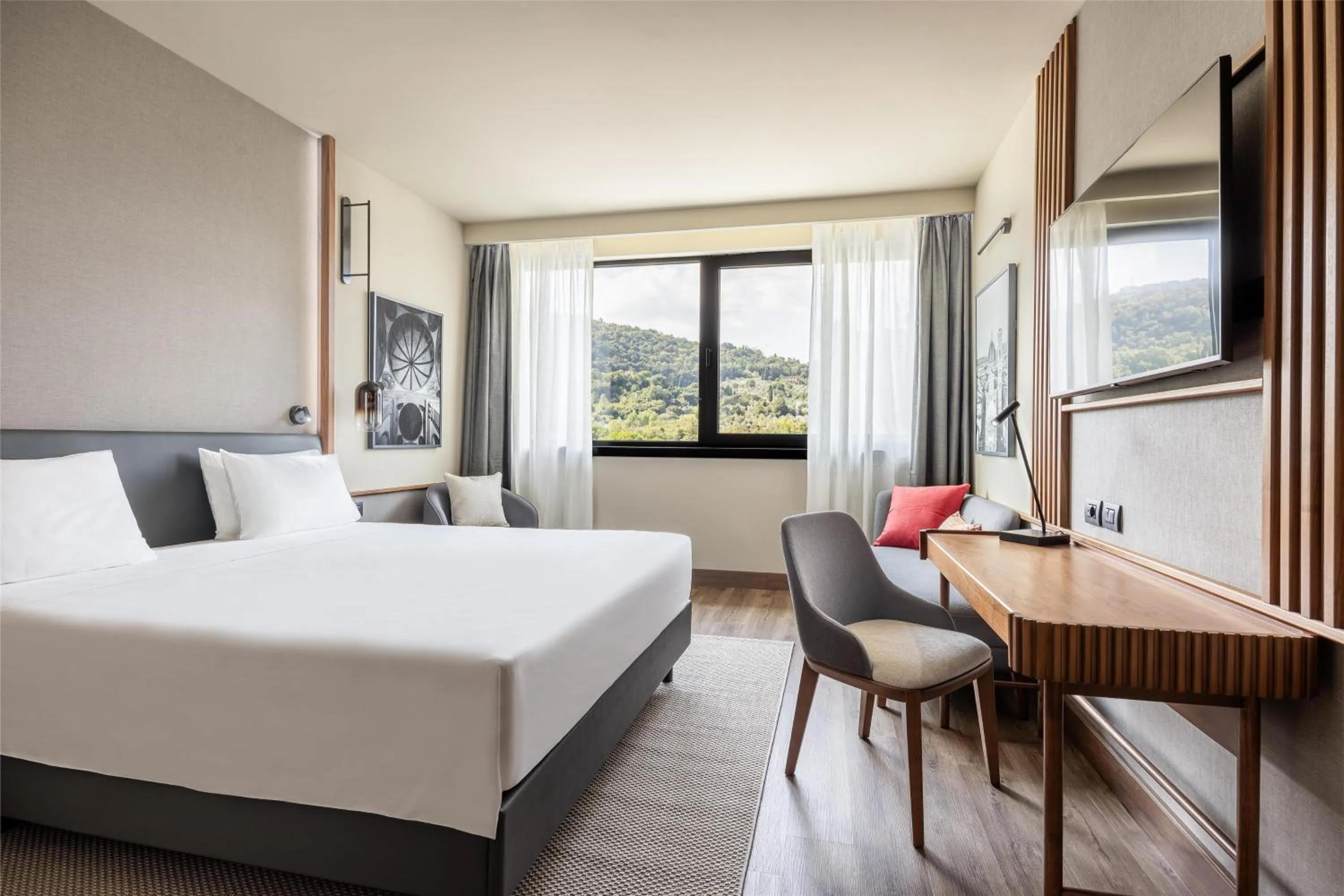 Bedroom, Bed in Radisson Blu Hotel, Florence