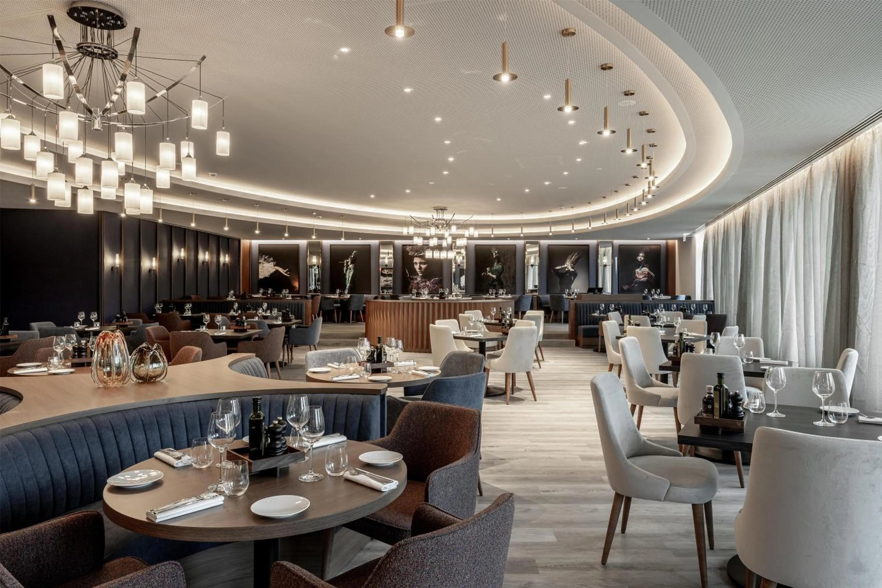 Restaurant/places to eat in Radisson Blu Hotel, Florence