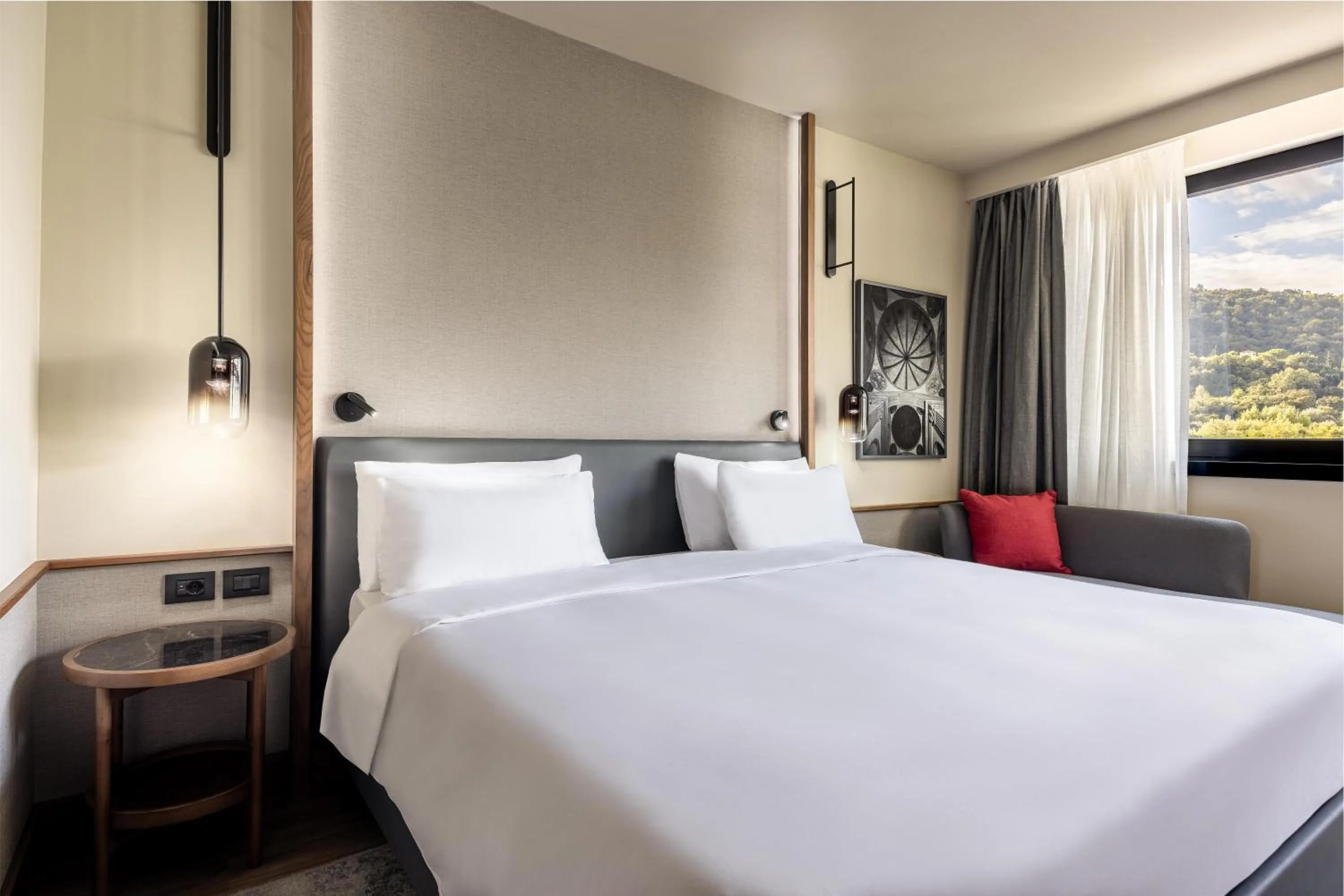 Photo of the whole room, Bed in Radisson Blu Hotel, Florence