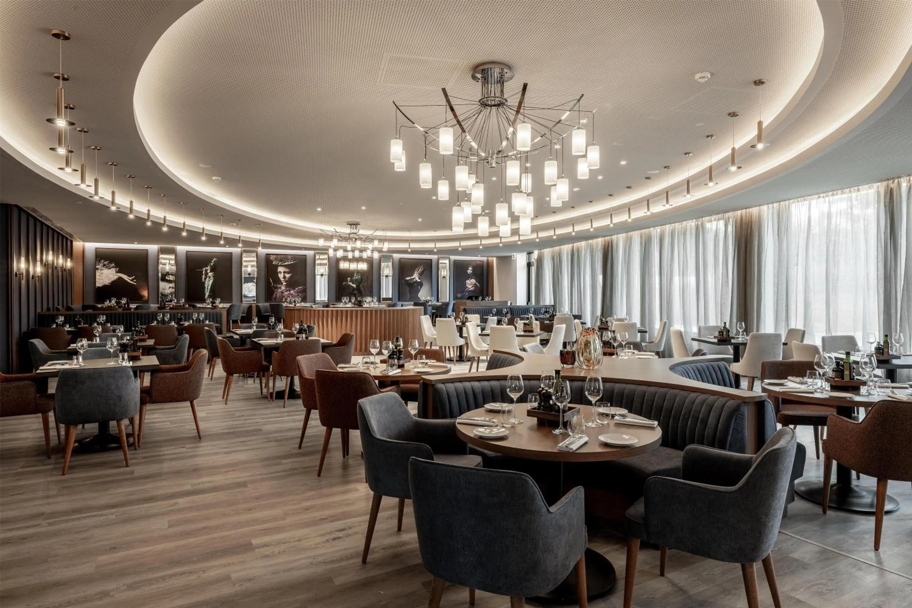 Restaurant/places to eat in Radisson Blu Hotel, Florence