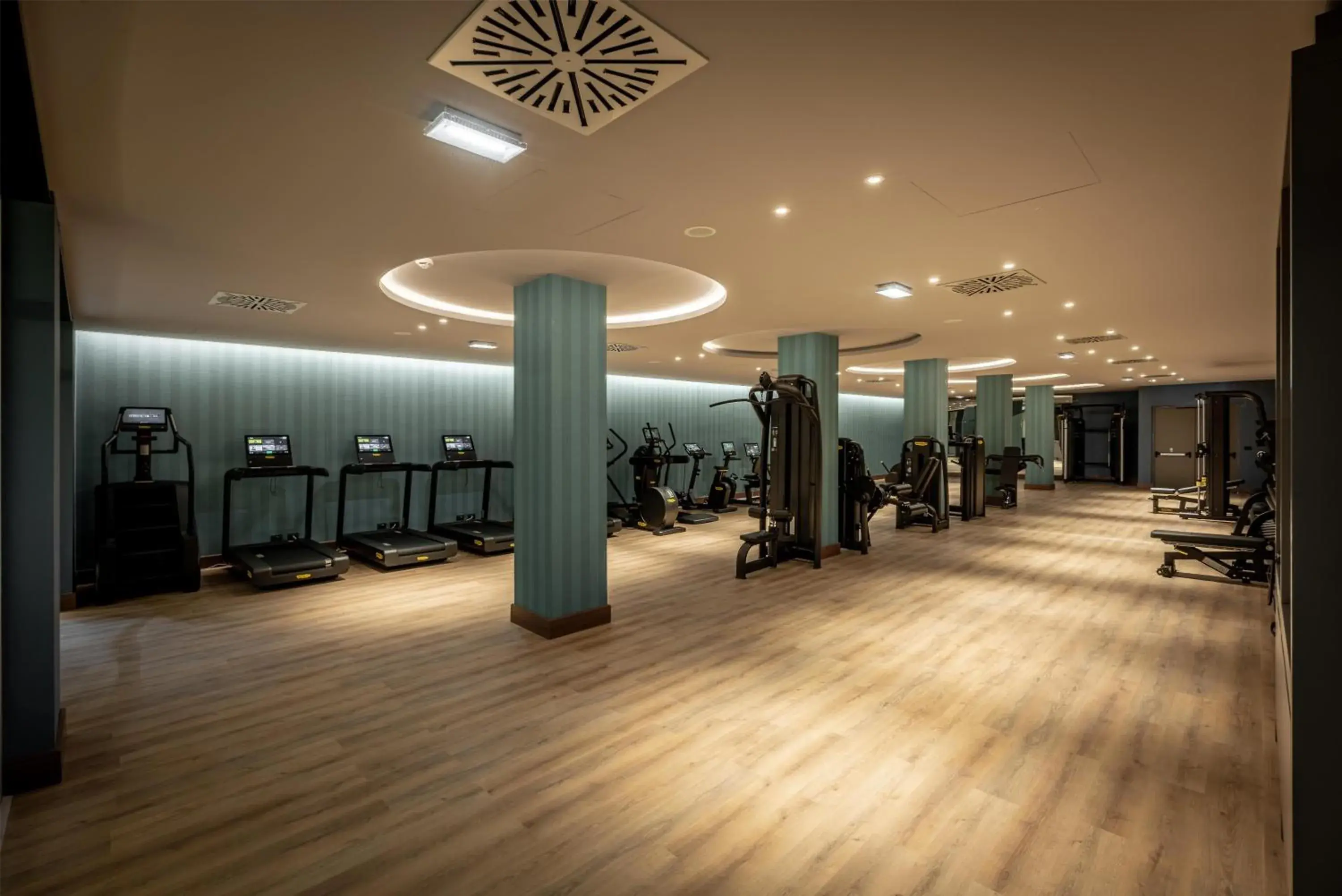 Fitness centre/facilities in Radisson Blu Hotel, Florence Fitness centre/facilities in Radisson Blu Hotel, Florence