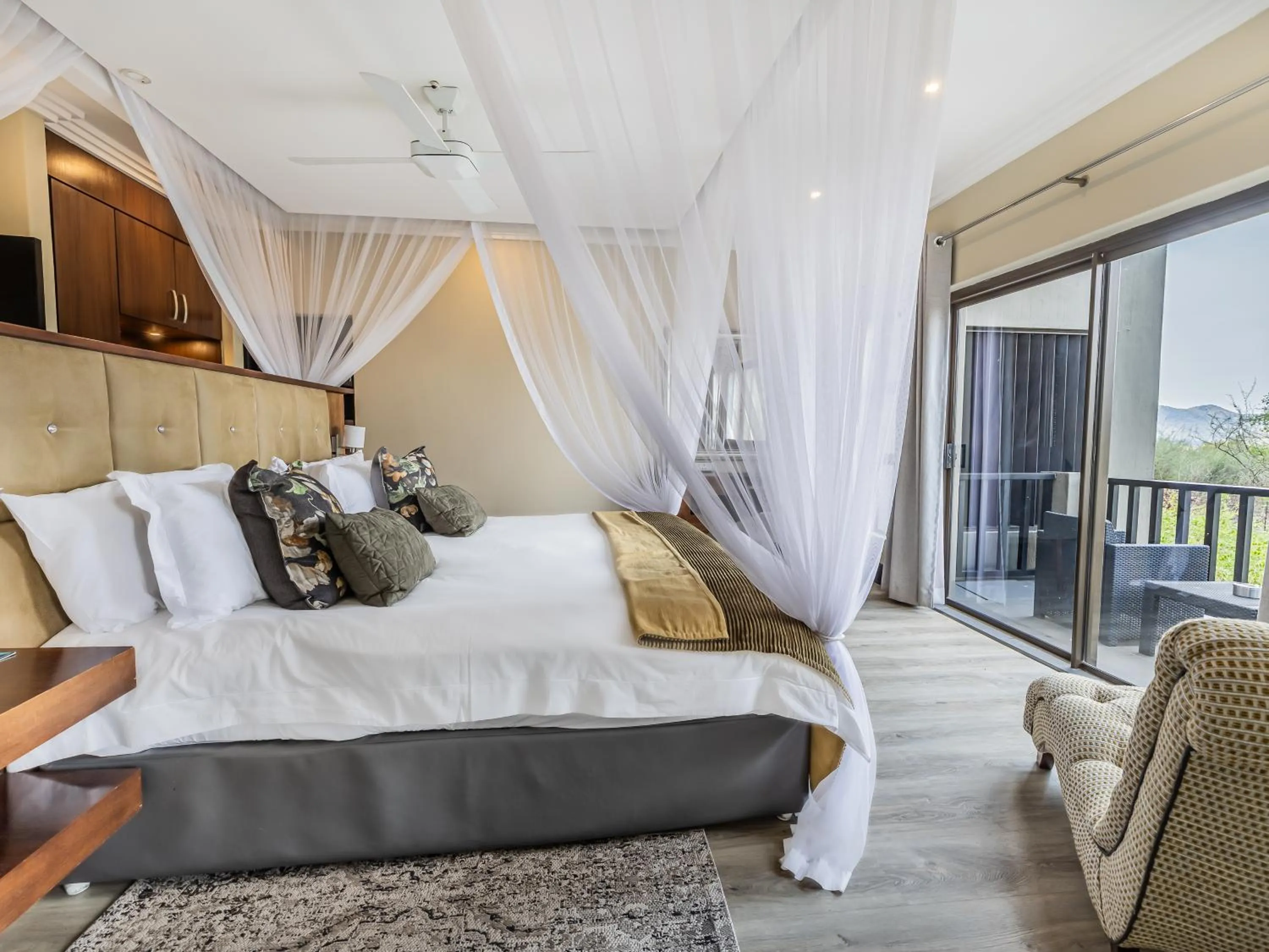 Bed in Shepherds Tree Game Reserve