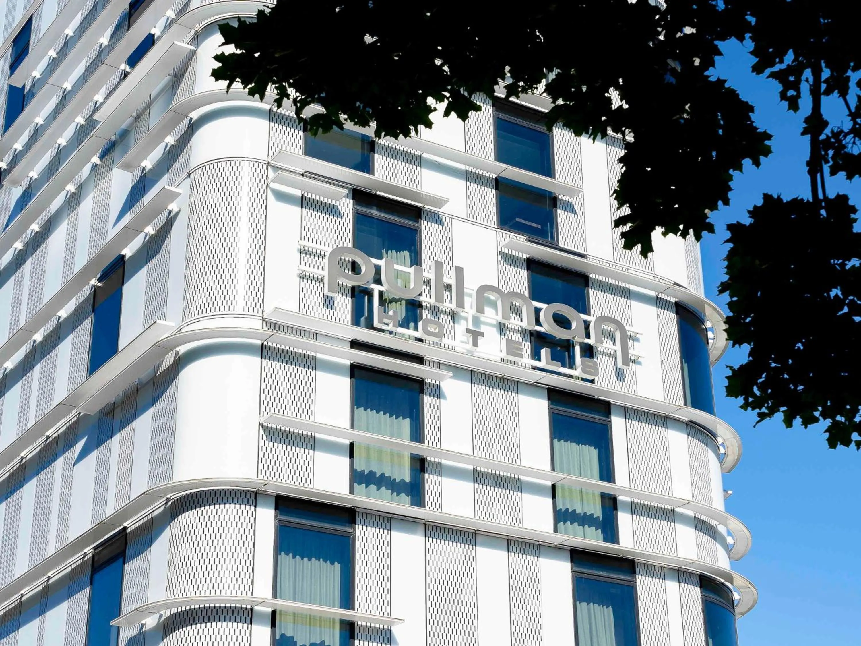 Property building in Pullman Paris Roissy Cdg Airport