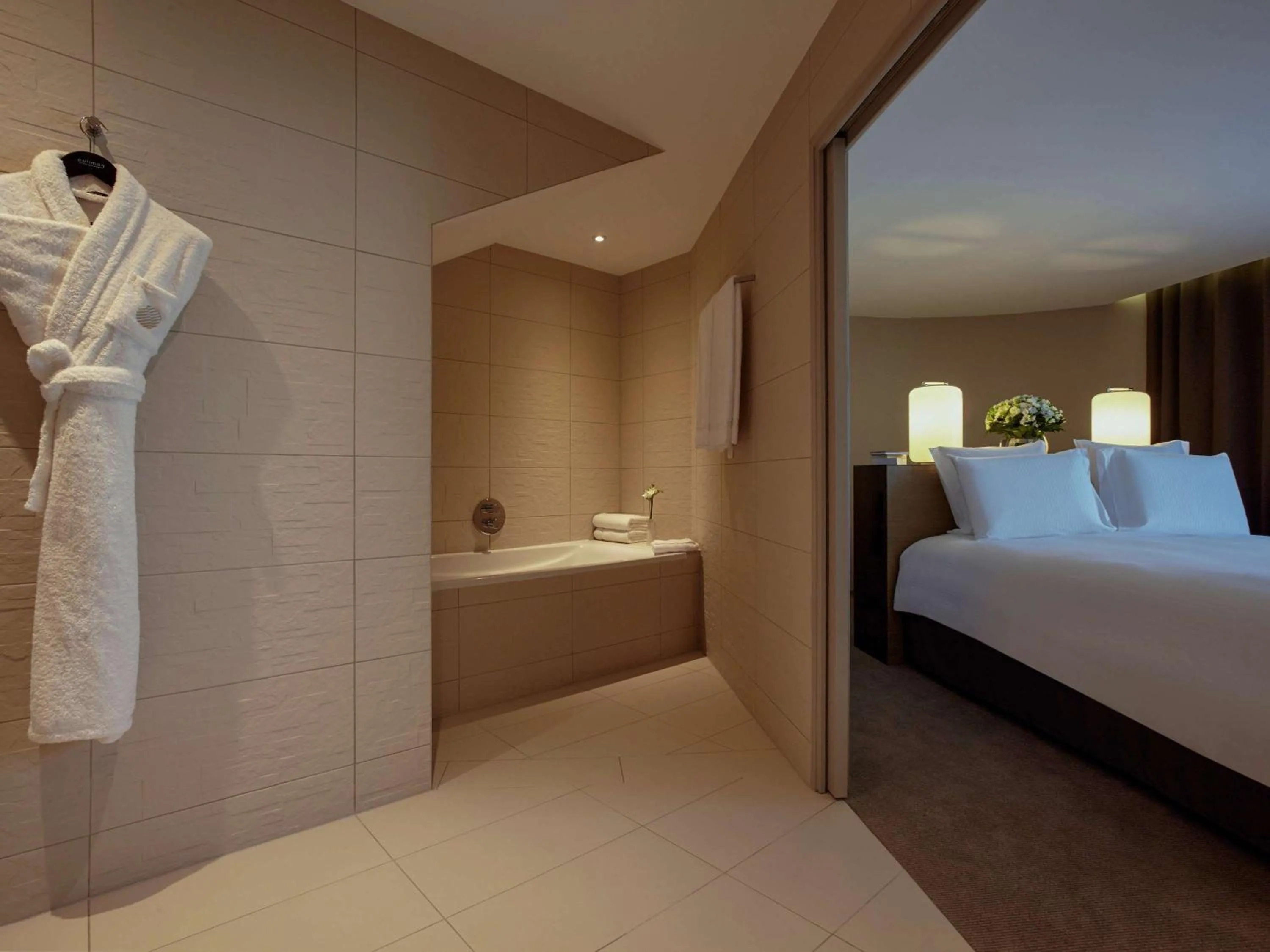 Bathroom, Bed in Pullman Paris Roissy Cdg Airport