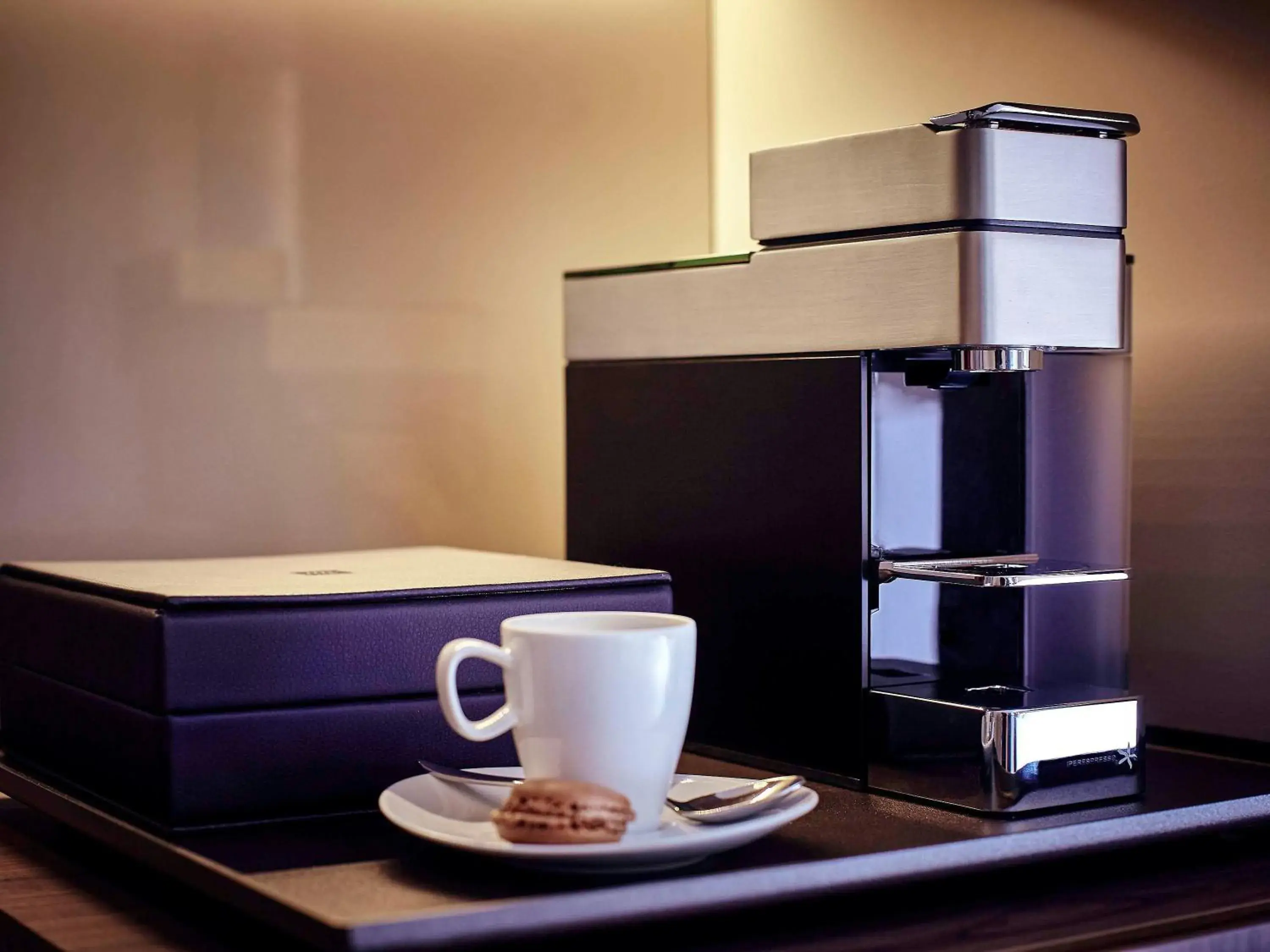 Bedroom in Pullman Paris Roissy Cdg Airport Bedroom in Pullman Paris Roissy Cdg Airport