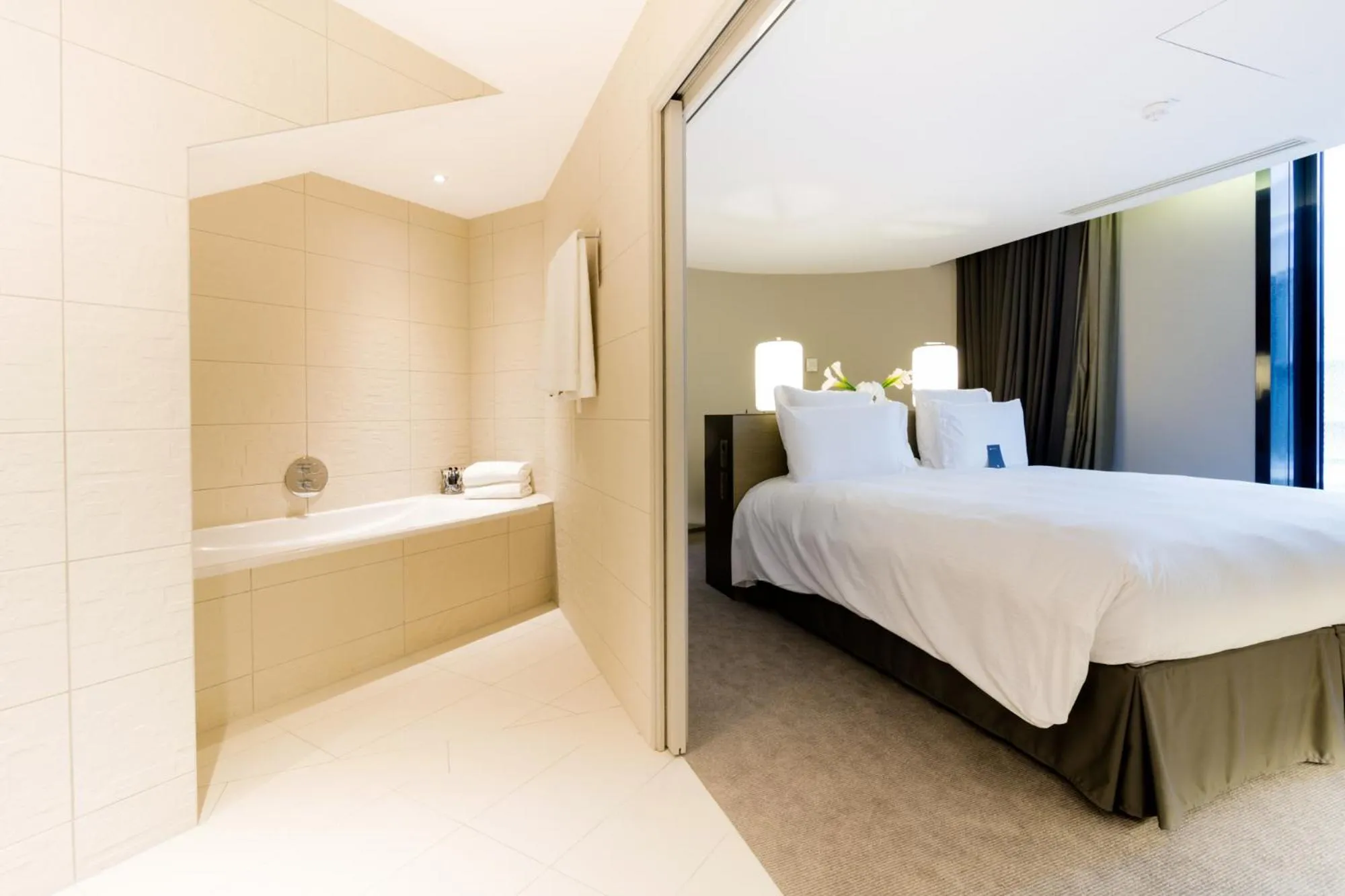 Bed in Pullman Paris Roissy Cdg Airport