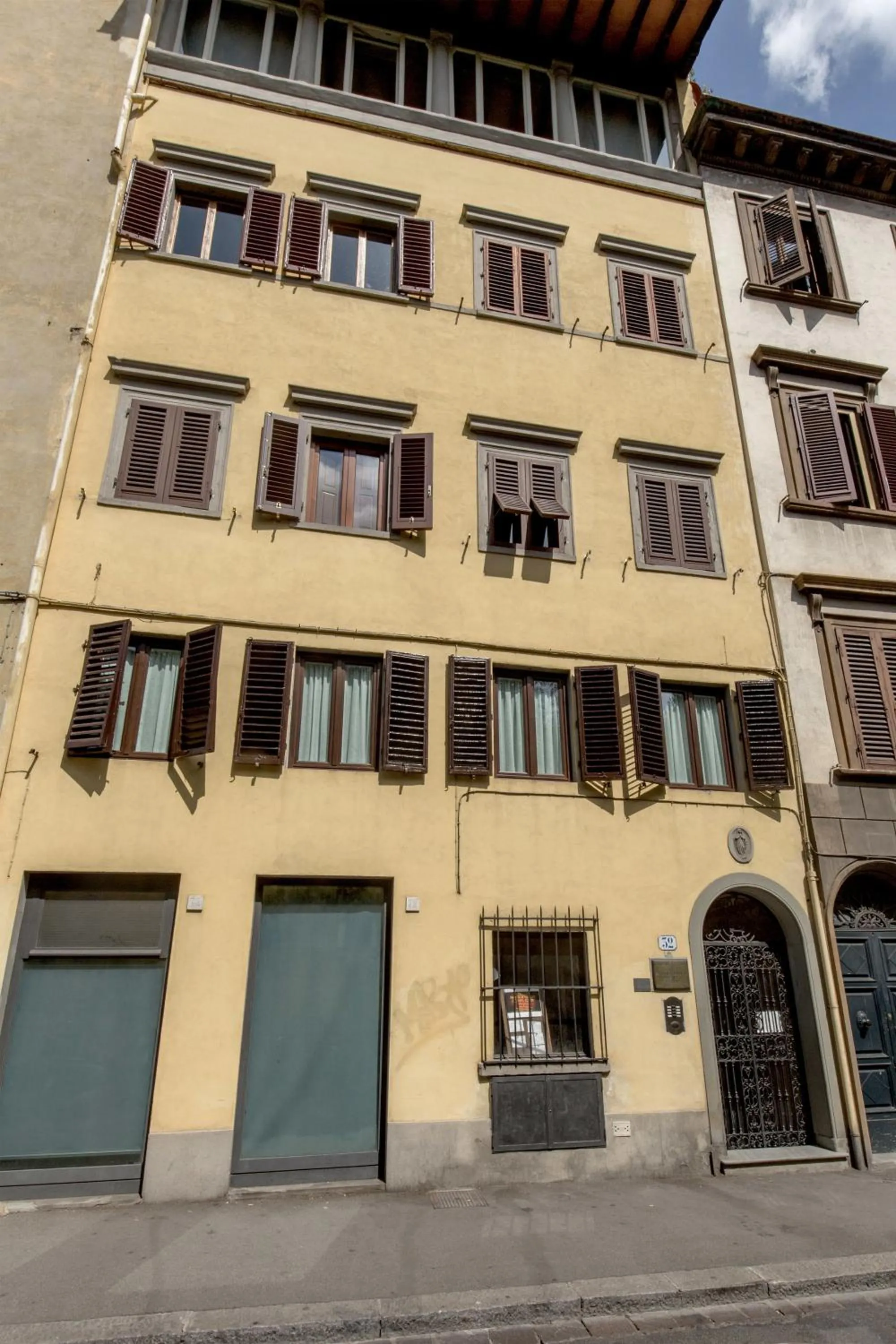 Facade/entrance in Friends Of Florence