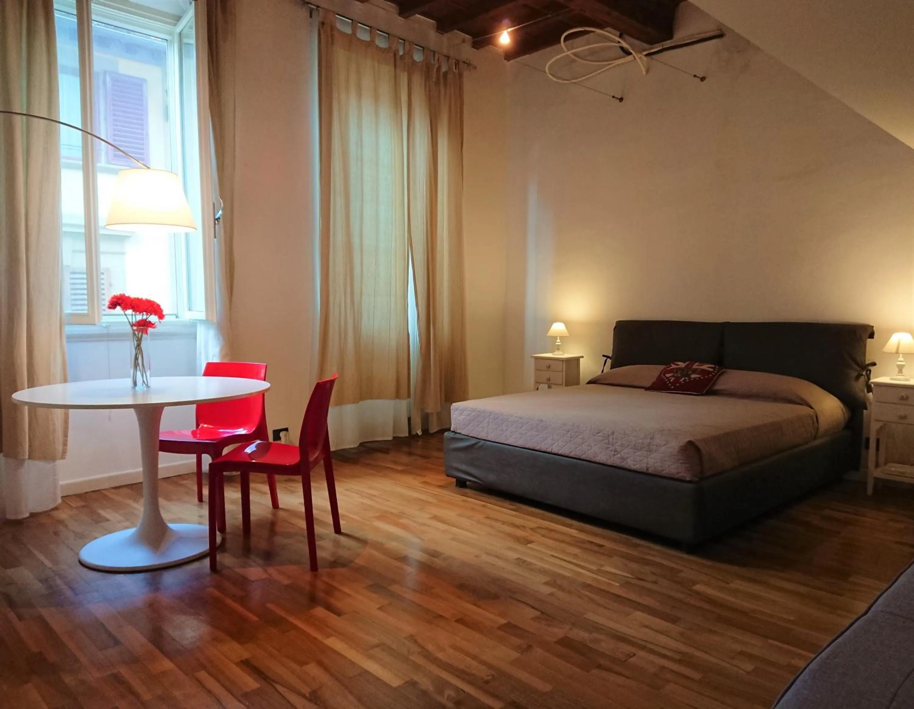 Bed in Friends Of Florence