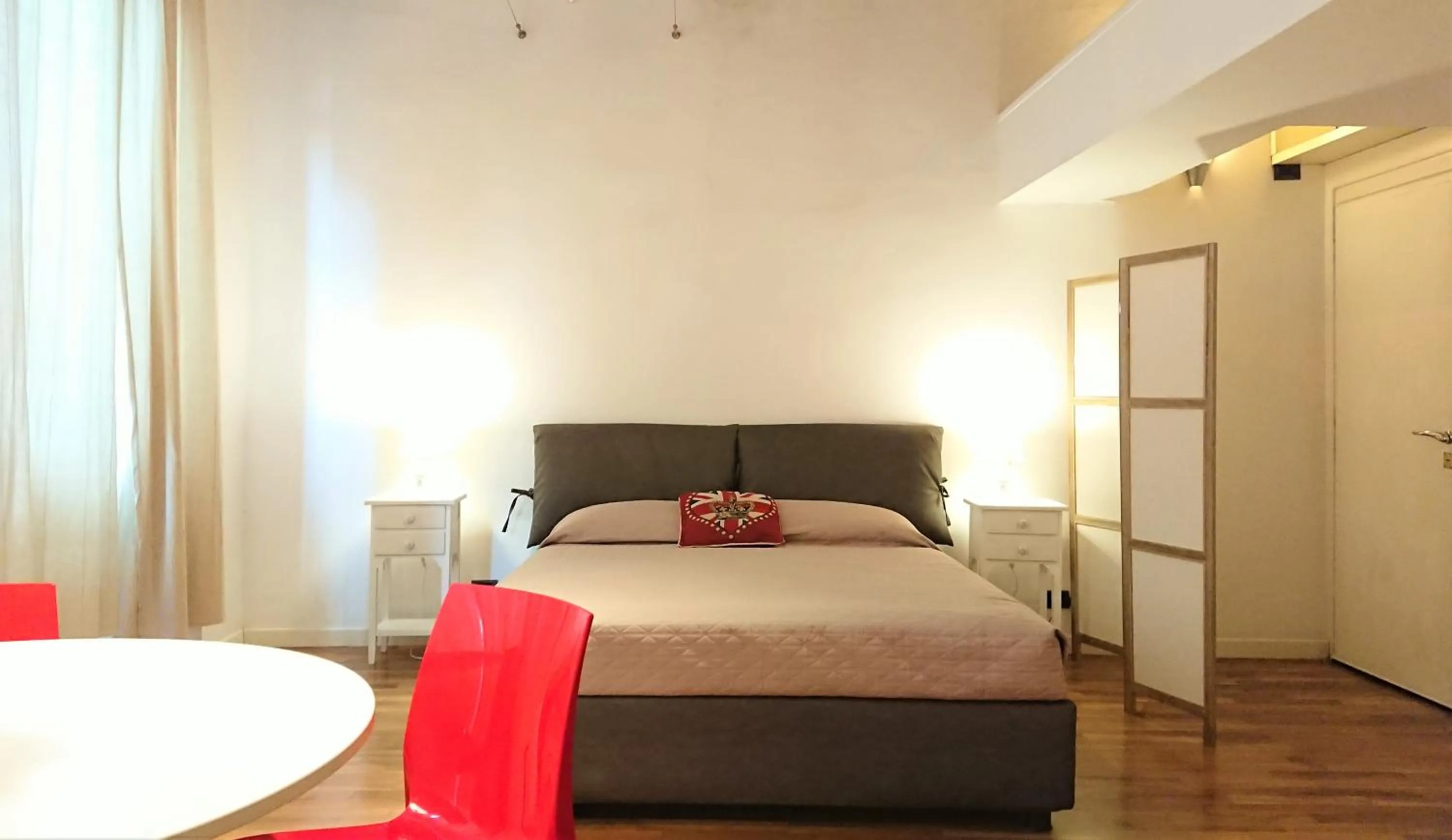 Bed in Friends Of Florence