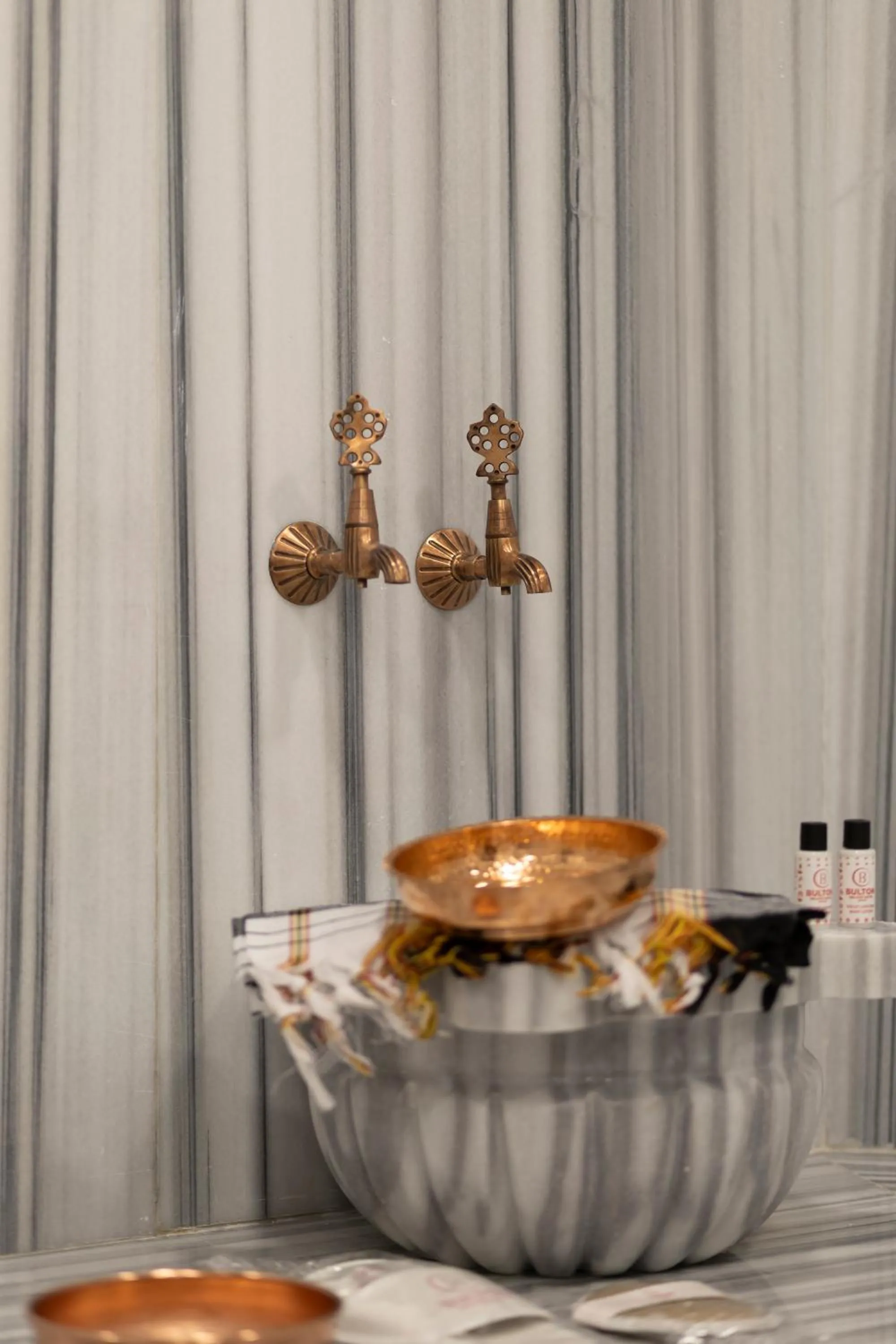 Public Bath in Bulton Hotel Airport