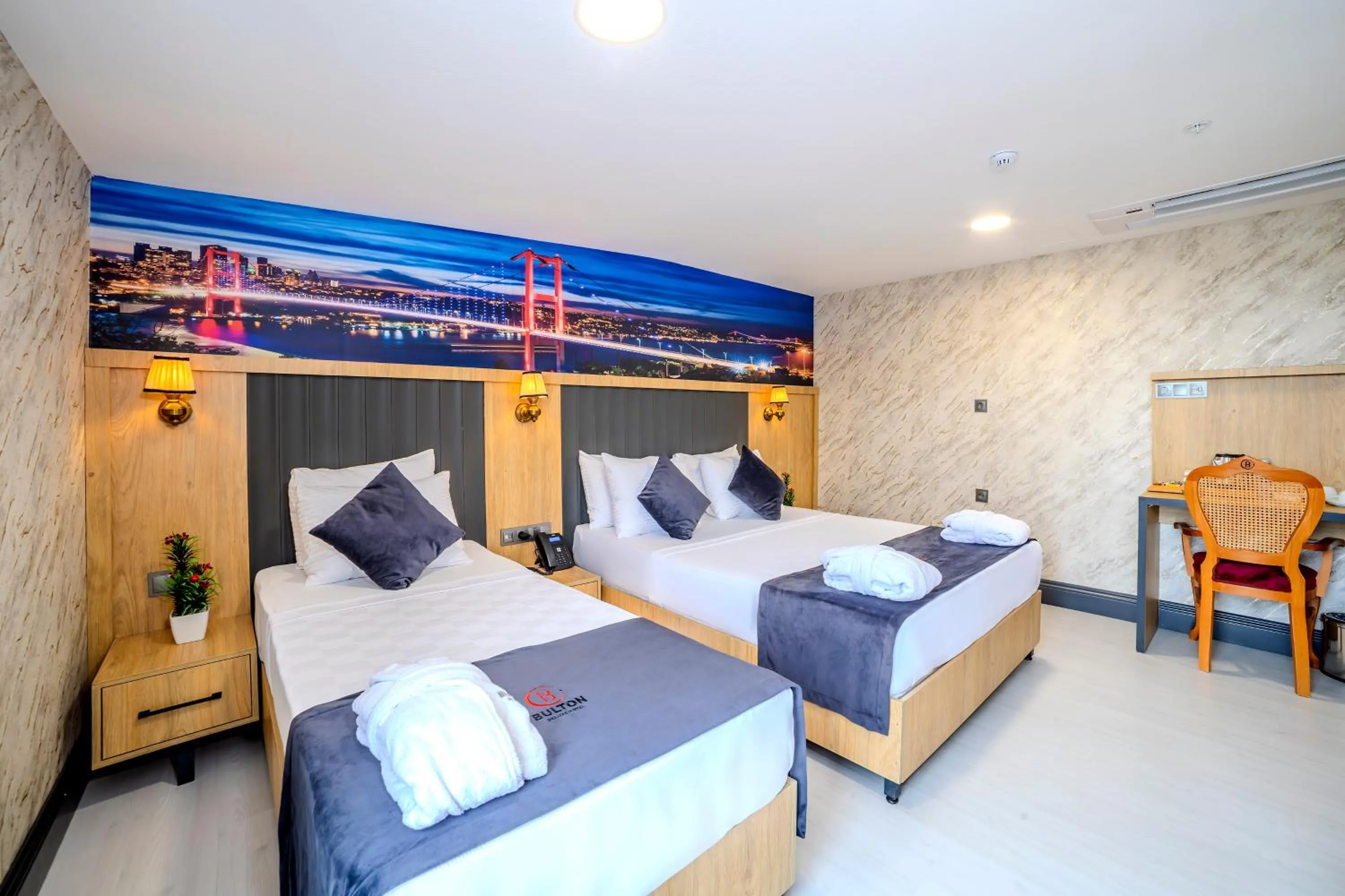 Photo of the whole room, Bed in Bulton Hotel Airport